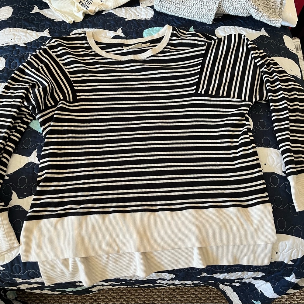 Anthropologie lightweight summer sweater.